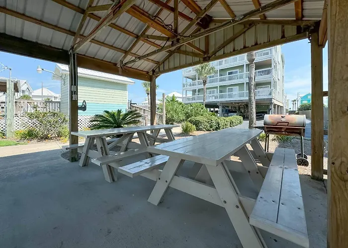Lagoon Landing 303