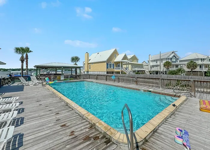 Lagoon Landing 303