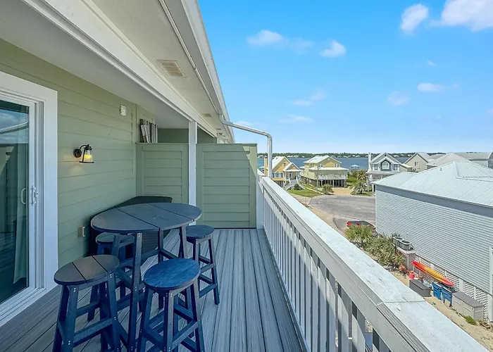 Lagoon Landing 303 *