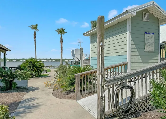 Lagoon Landing 303